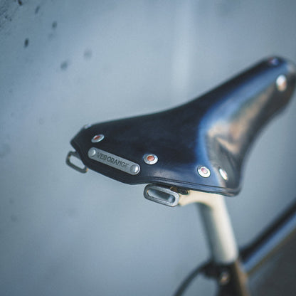 Velo Orange Model 1 Spirited Leather Saddle